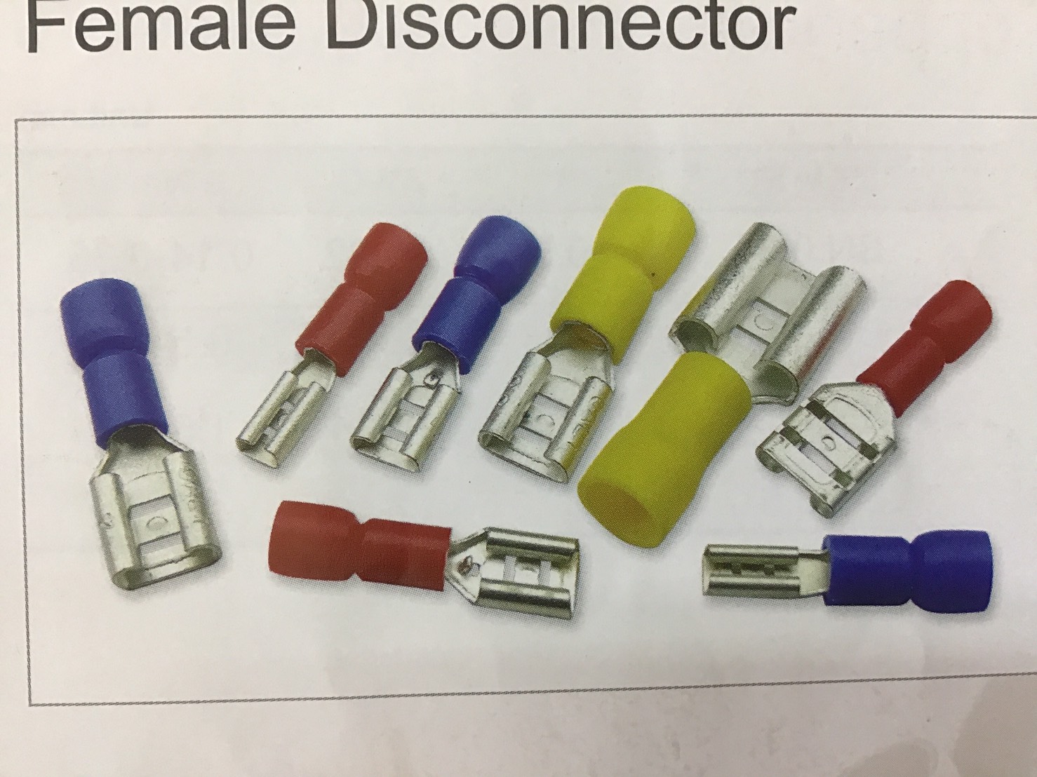 CALY 扁型端子半包型 (公) V2-7B