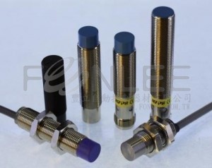 -*KFPS M12圓筒2-4mm TLX，XN，XL，XP，ABS